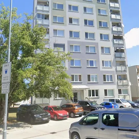 Apartamento 2-room In The Center, Near Xbionic-sphere