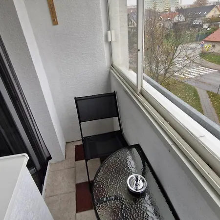 2-room In The Center, Near Xbionic-sphere * Samorin