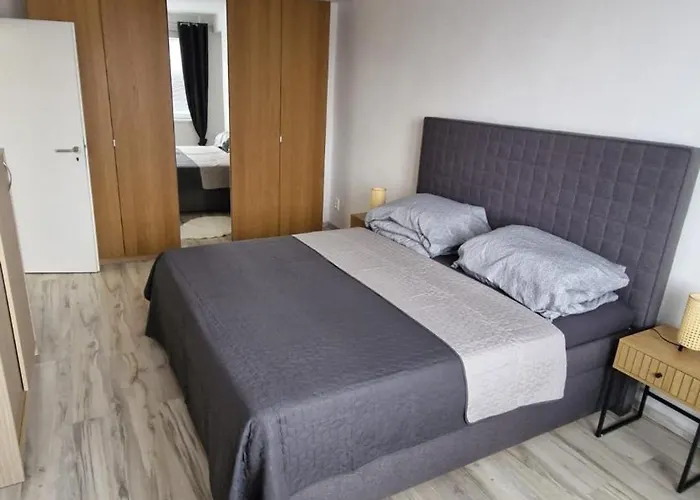 아파트 2-room In The Center, Near Xbionic-sphere *